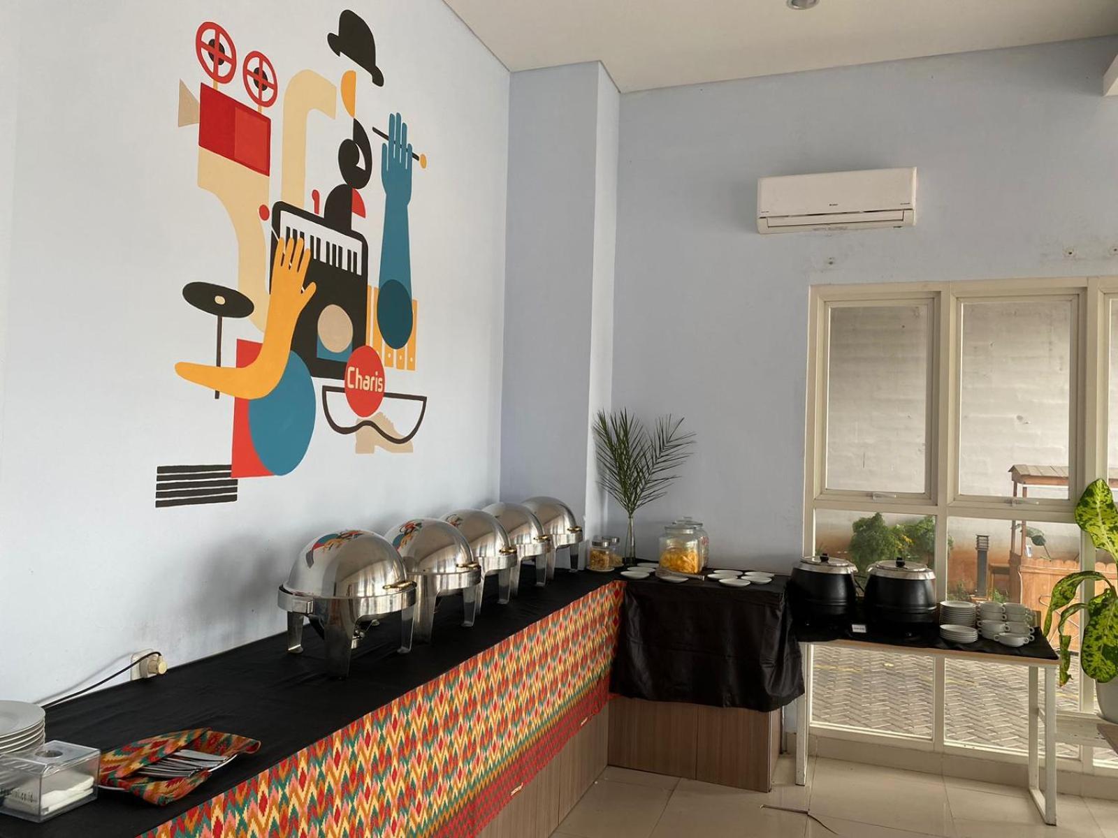 Votel Hotel Charis Tuban Tuban  المظهر الخارجي الصورة