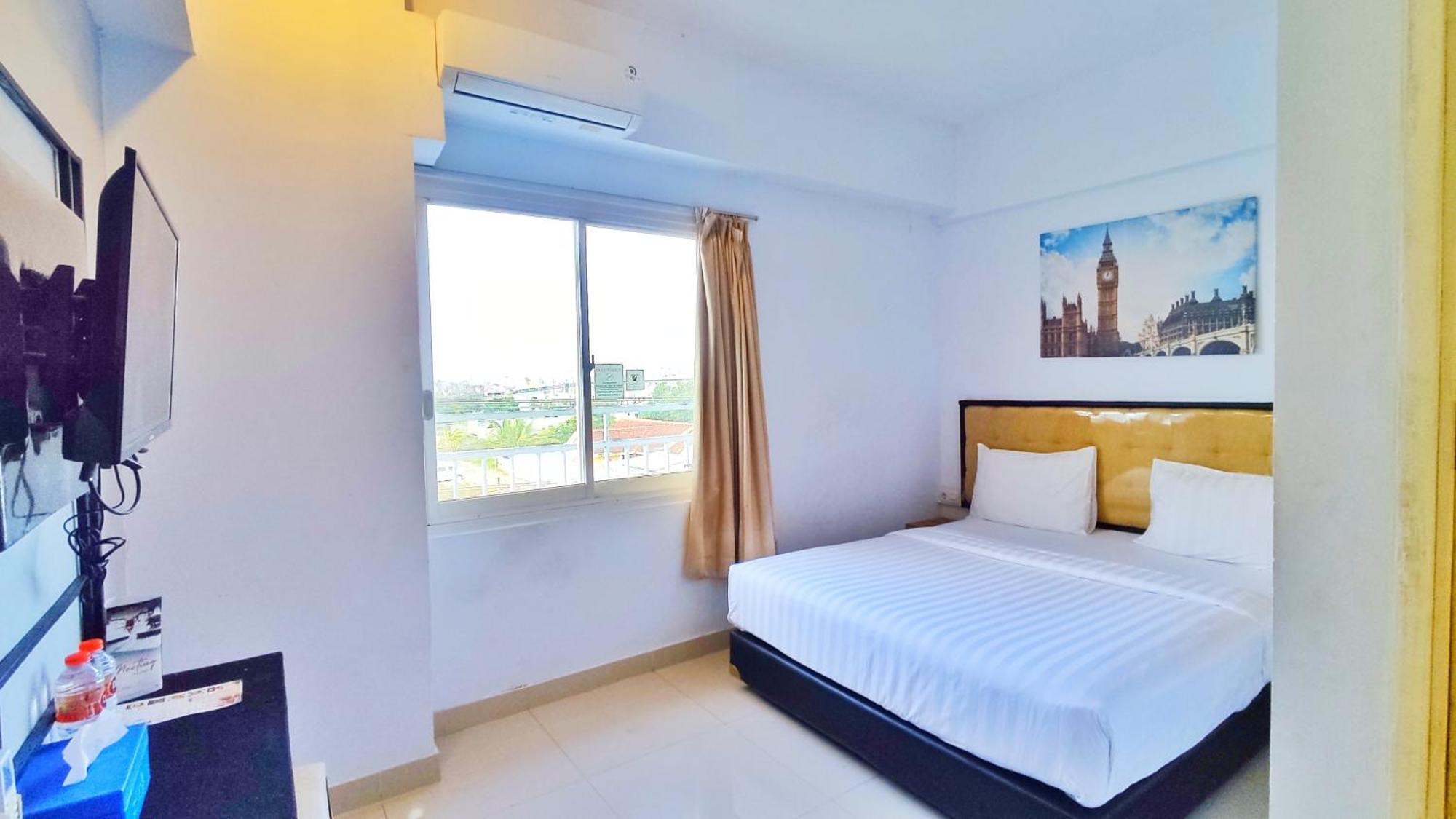 Votel Hotel Charis Tuban Tuban  المظهر الخارجي الصورة