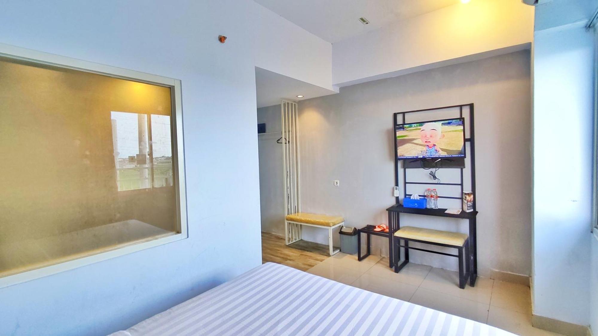 Votel Hotel Charis Tuban Tuban  المظهر الخارجي الصورة