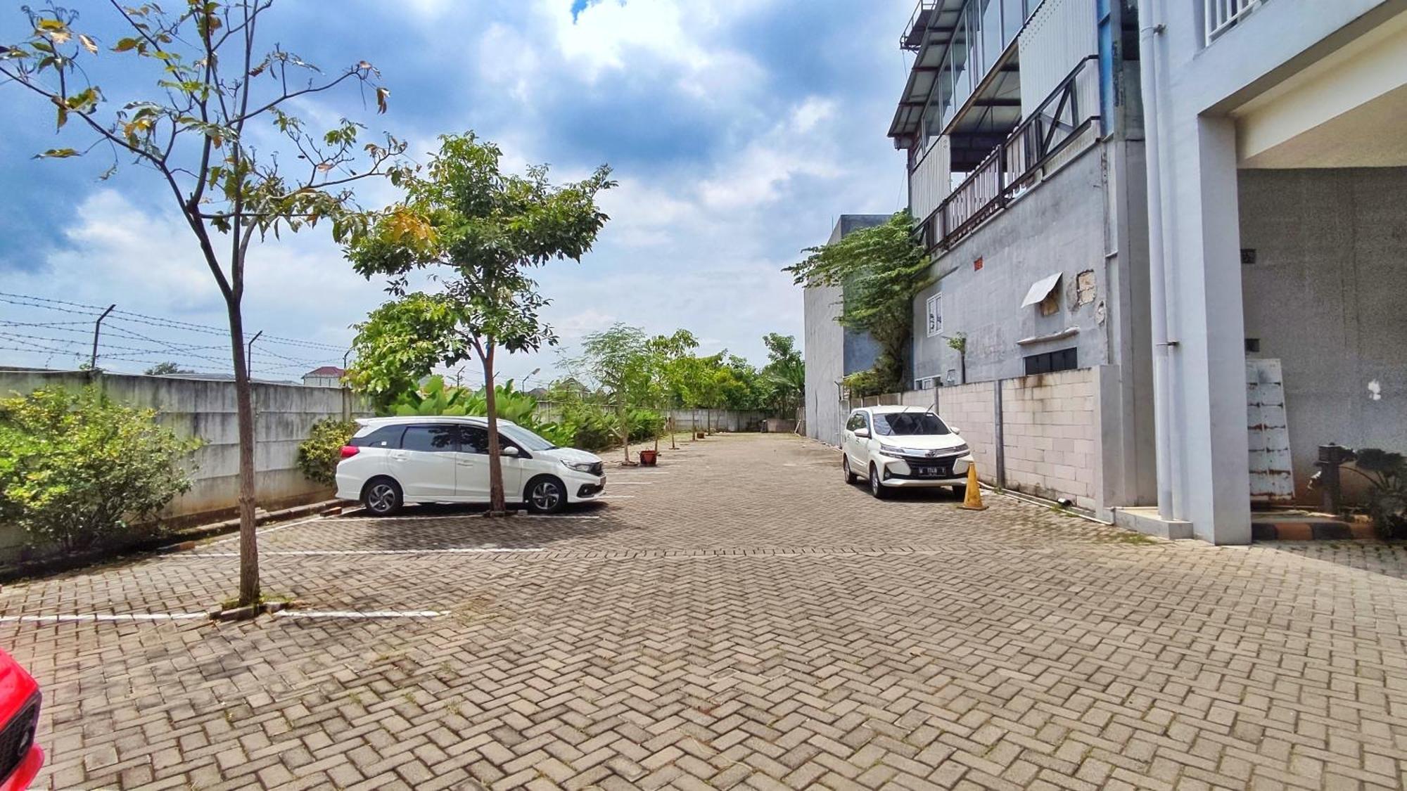 Votel Hotel Charis Tuban Tuban  المظهر الخارجي الصورة