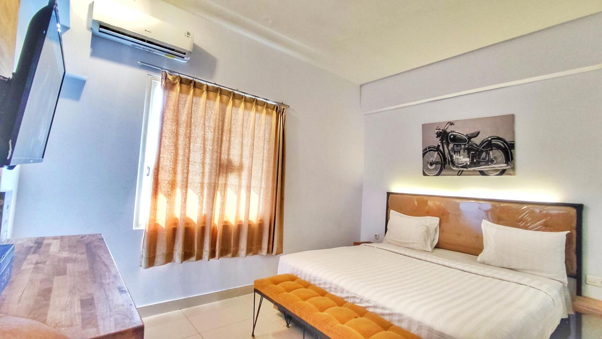 Votel Hotel Charis Tuban Tuban  المظهر الخارجي الصورة