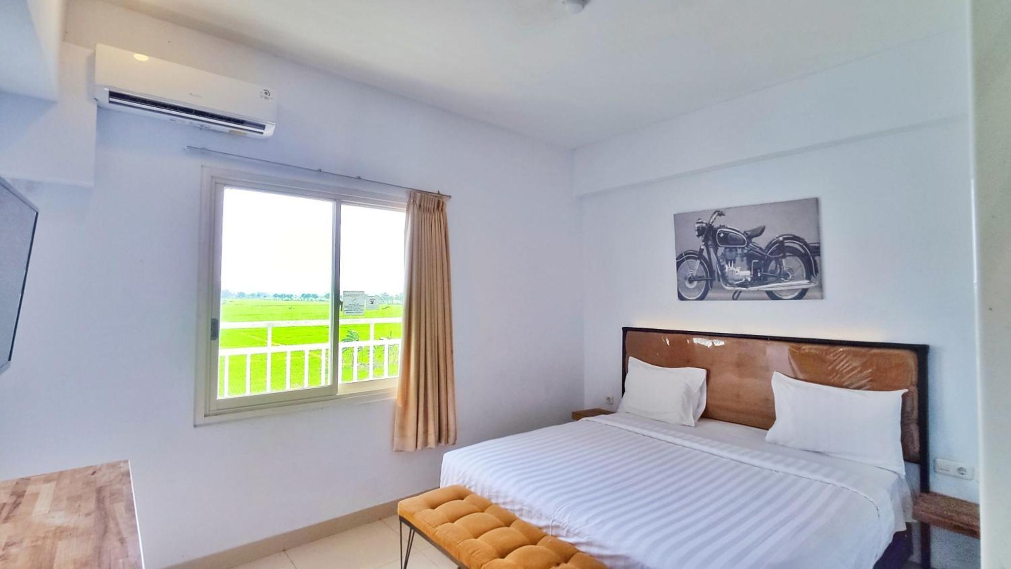 Votel Hotel Charis Tuban Tuban  المظهر الخارجي الصورة